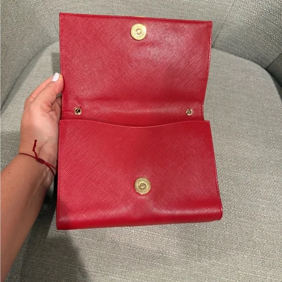 Salvatore Ferragamo Red Vera Bow Gold Chain Crossbody - Picture 7 of 10